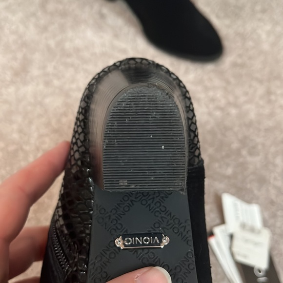 Vionic Black Boots - Picture 5 of 6